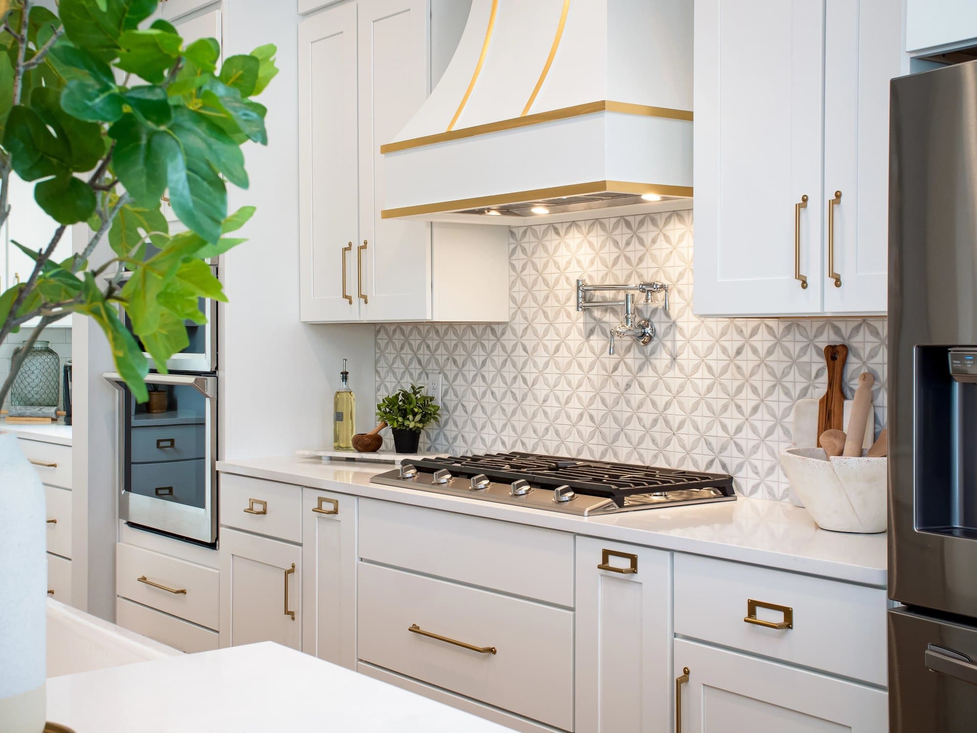 A kitchen prepared for listing photography
