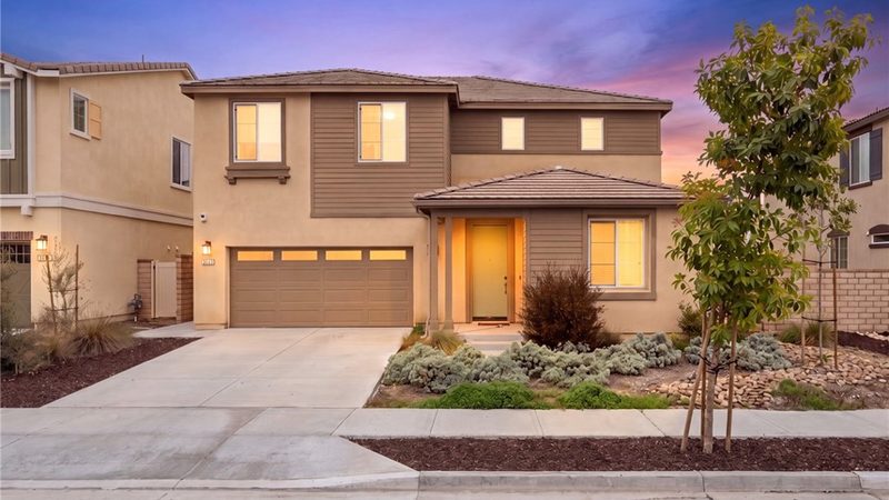 24287 Insignia Drive, front of the home